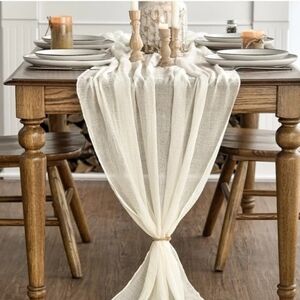 Elegant Cream Table Runners - 15
